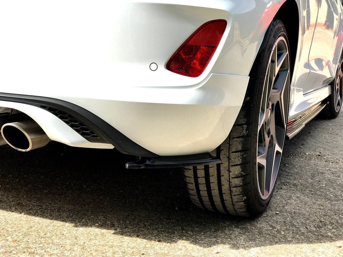 Ford Fiesta MK8 ST-Line - V1 Rear Spats