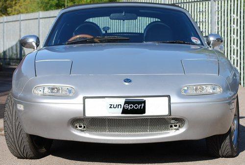 Zunsport Mazda MX-5 MK1 1994-1999 Front BLACK Grille with Towing Eye