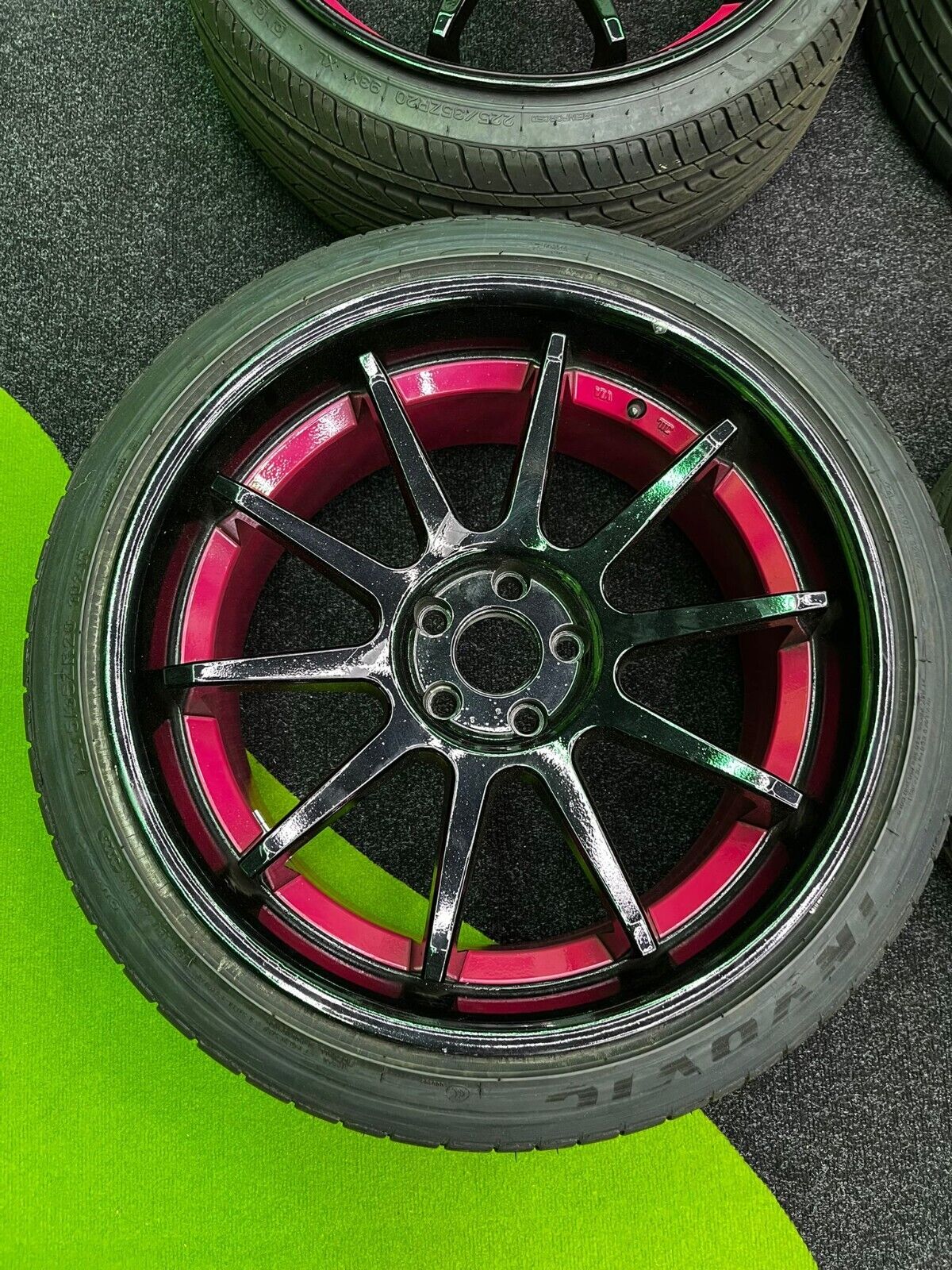 20" x 9j 5x112 66.6 Concaved Alloy Wheels (Curb damage) Mercedes