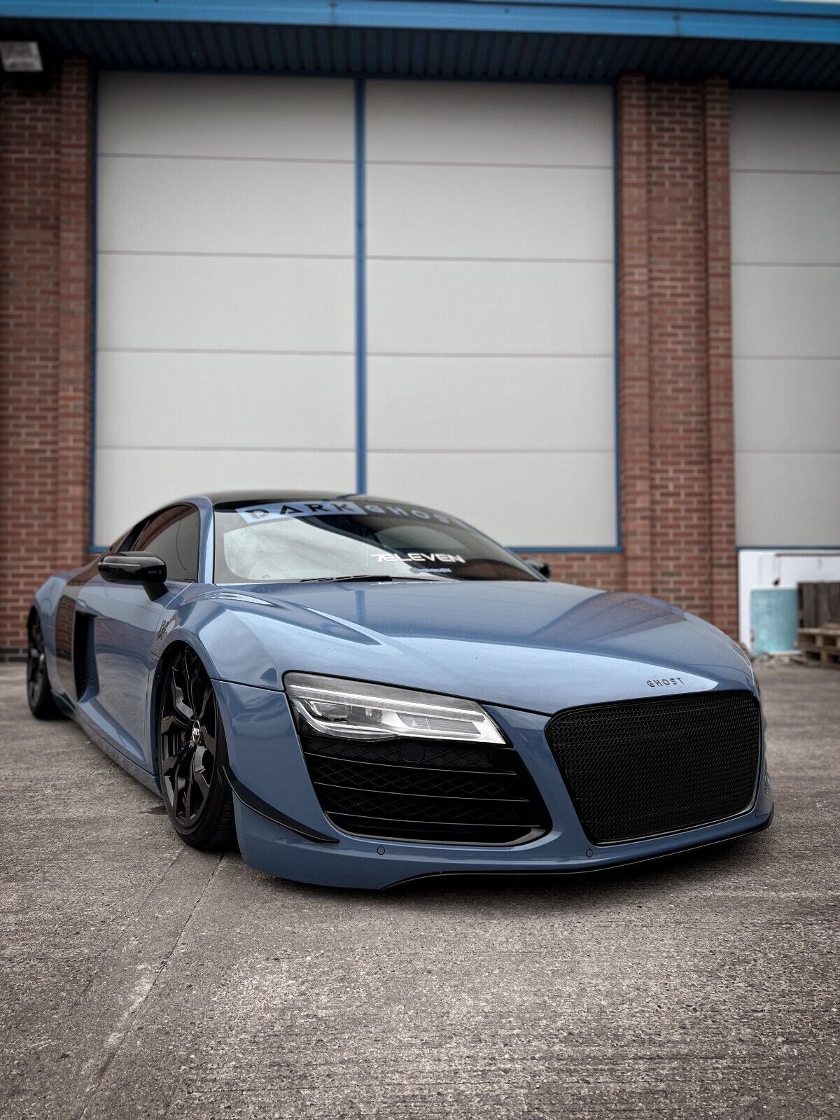 ZUNSPORT BLACK CENTRE GRILLE FOR AUDI R8 GEN 1 Facelift