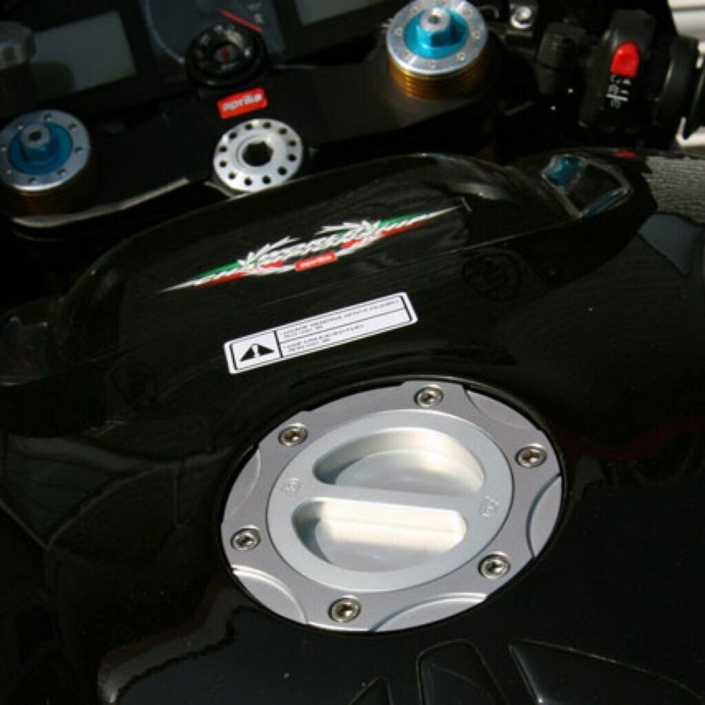Triumph Tiger Explorer, XC, XR billet aluminium Fuel Cap Kit Oberon