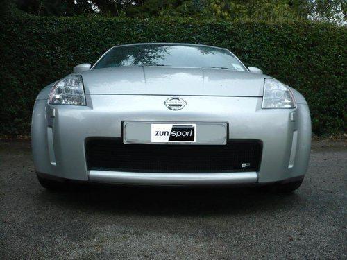 Zunsport fits 350z 2003-2005 Front Stainless Steel Grille with towing eye