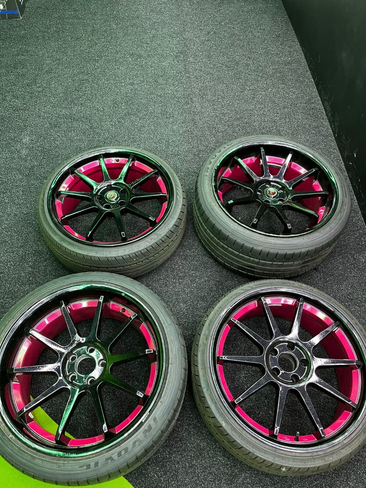 20" x 9j 5x112 66.6 Concaved Alloy Wheels (Curb damage) Mercedes