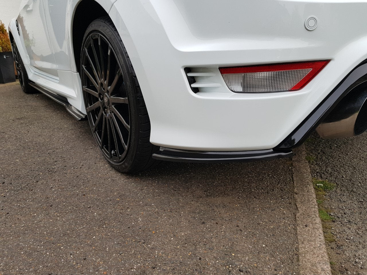 Ford Focus MK2 RS - V1 Low Line Kit