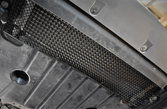 Zunsport Oil Cooler Grille for BMW M5 (F10) ZBM80316B