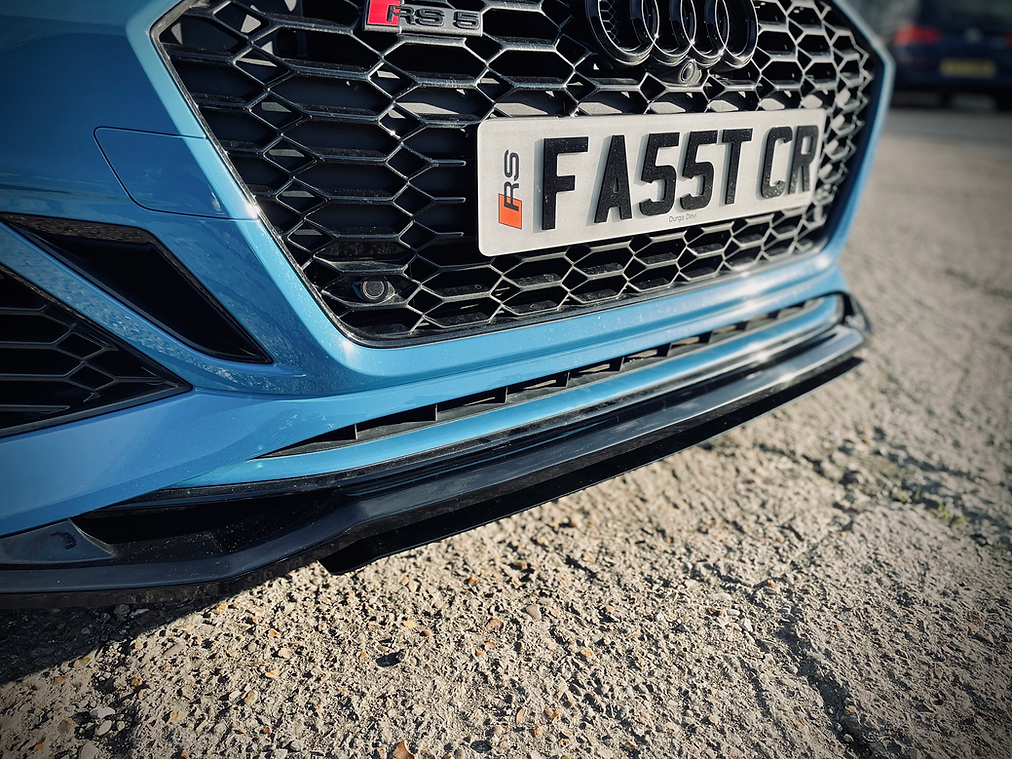 Audi RS4 B9.5 Avant with Centre Blade - Front Splitter