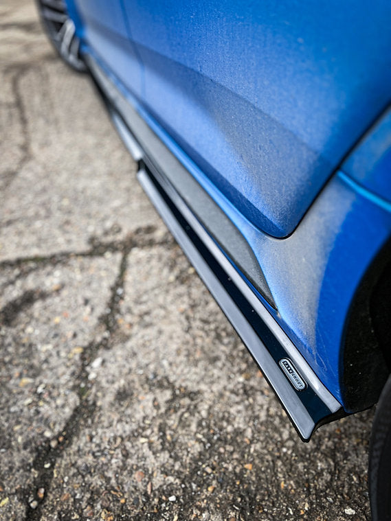 Audi RS4 B9.5 Avant with Centre Blade - Low Line Kit