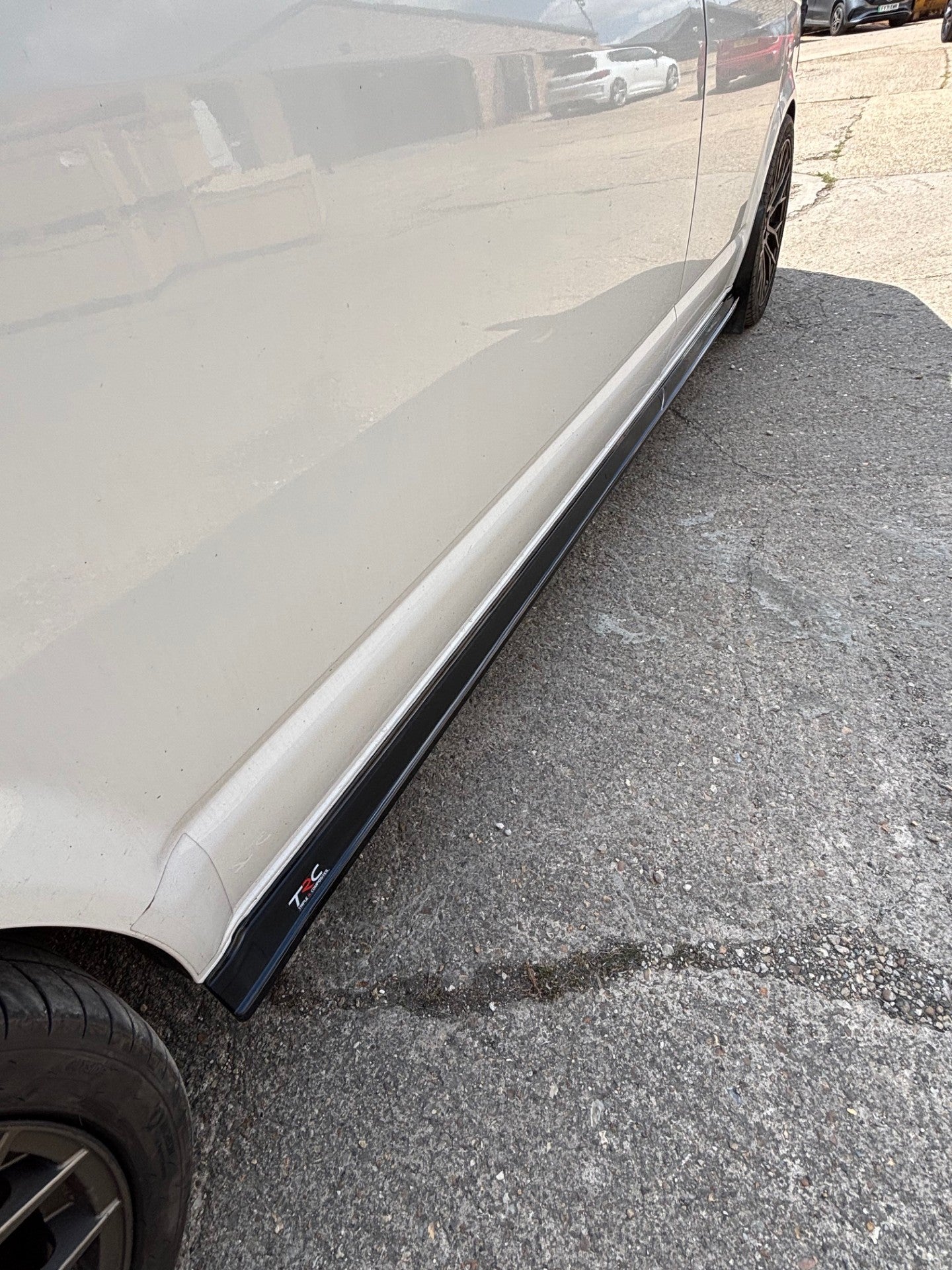 Volkswagen Transporter T6 Non-Sportline Long Wheelbase - Low Line Kit
