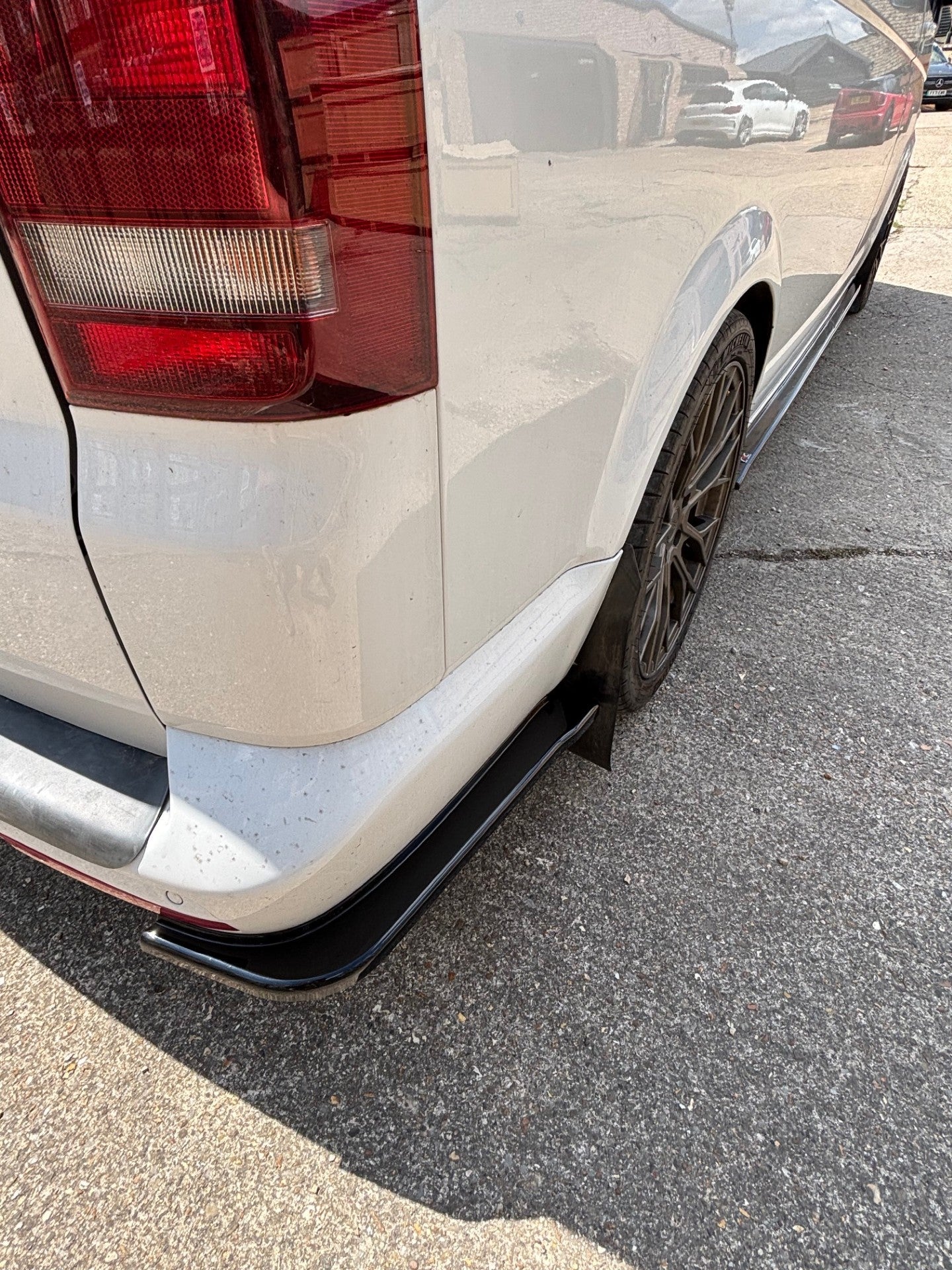 Volkswagen Transporter T6 Non-Sportline Long Wheelbase - Low Line Kit